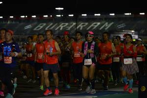 BIB: 20387, 262, 2243, 25755, 29106, 28710, 28166, 
                            <button type="button" onclick="openModal(10864789)" class="btn btn-primary btn-sm float-right btn-popup" data-toggle="modal" data-target=".modal-high-quality">
                        <i class="fas fa-shopping-cart"></i> Add to Cart
                    </button>
                                            <button type="button" onclick="isThisMe(10864789, true)" class="btn btn-success btn-sm float-right btn-popup btn-isme hidden" data-toggle="tooltip" data-placement="bottom" title="นี่คือรูปของคุณใช่ไหม คลิกที่นี่เพื่อเอาเข้าอัลบั้ม">
                        <i class="fas fa-plus"></i> Add to album
                    </button>
                    <button type="button" onclick="isThisMe(10864789, false)" class="btn btn-warning btn-sm float-right btn-popup btn-isnotme hidden">
                        <i class="fas fa-ban"></i> Remove from album
                    </button>
